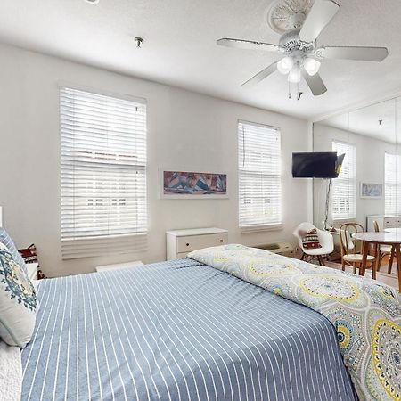 Palm Beach Hotel & Sunrise Cottage Extérieur photo
